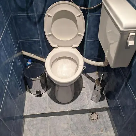 Midtown Place Loft таванска с баня Doris 2 Apartment