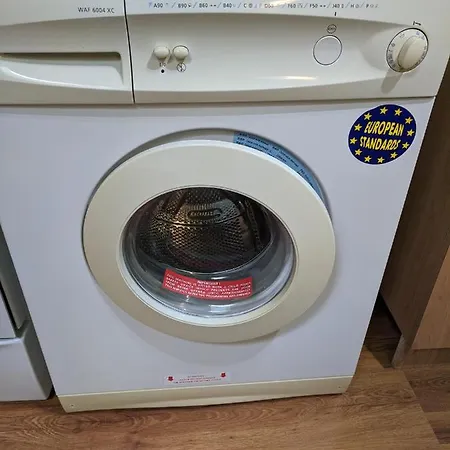 Midtown Place Loft таванска с баня Doris 2 Apartment