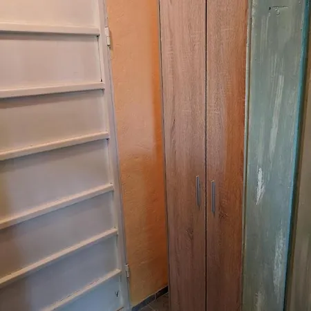 Midtown Place Loft таванска с баня Doris 2 Apartment *